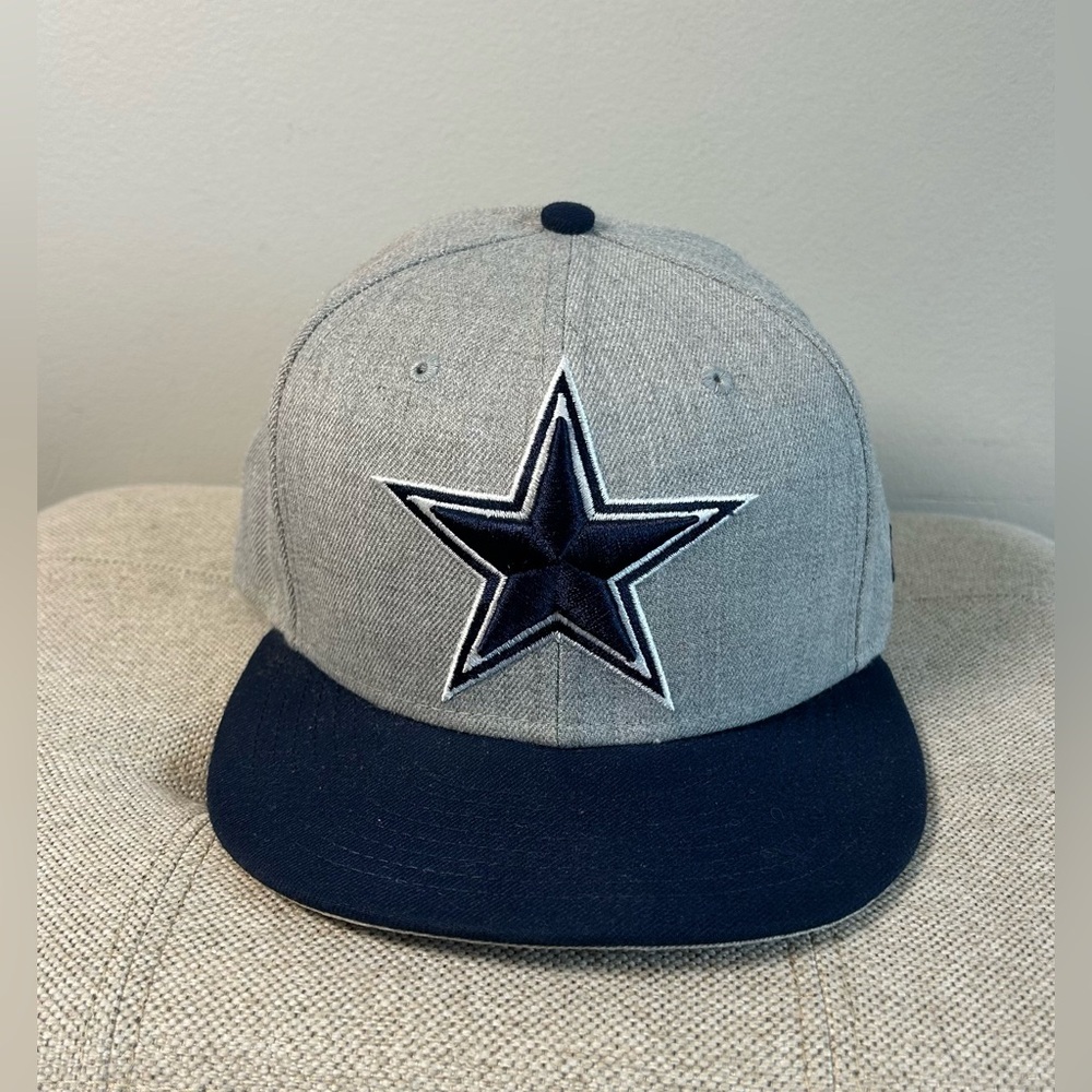 New Era 9Fifty NFL Dallas Cowboys Snap Back Cap Hat One Size Gray Blue Logo